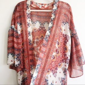 American Eagle floral ruffle kimono XS / S